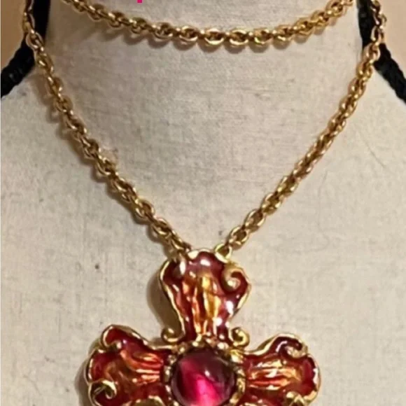 Christian Lacroix Vintage Brooch Pendant w Cabochon Center necklaces included - Picture 7 of 8